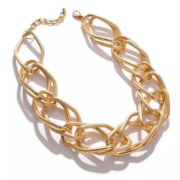 SOHI Gold Metallic Chainlink Necklace Chunky Large Chain link Gold tone macys - Picture 10 of 10
